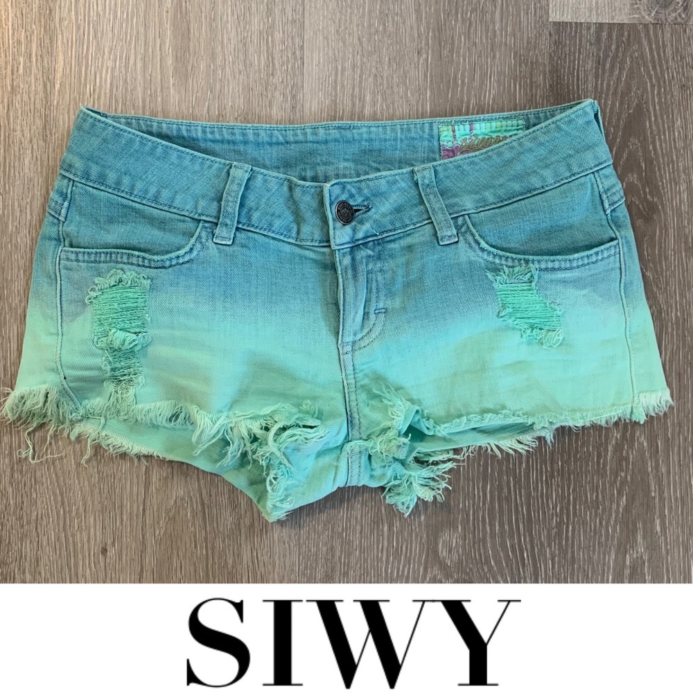 Siwy Camilla Cutoff Shorts mixed signals